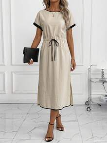 Editum Đầm midi nữ cổ tròn phối màu tương phản bằng cotton, xẻ tà. - Màu be - Xem 3