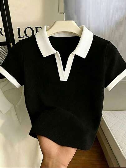 SHEIN Camiseta casual de manga corta con cuello de color contrastante para mujer talla grande