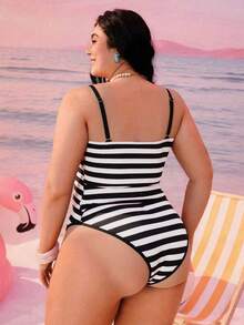 Swim Mod 2026新款加大码女式两件套随机几何印花时尚度假休闲简约显瘦端庄蝴蝶结可调节加粗肩带高腰高开衩三角比基尼泳衣 - 黑與白 - 查看 2