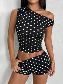 SHEIN PETITE Conjunto de 2 piezas de top con cuello asimétrico y shorts con estampado de lunares negros para mujer - Blanco y Negro - Ver 3