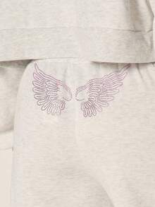 Missguided x Playboy 钻石翅膀宽腿抽绳慢跑裤，后侧饰有翅膀装饰细节，正面带有品牌标志口袋，舒适休闲运动裤 - 灰色 - 查看 5