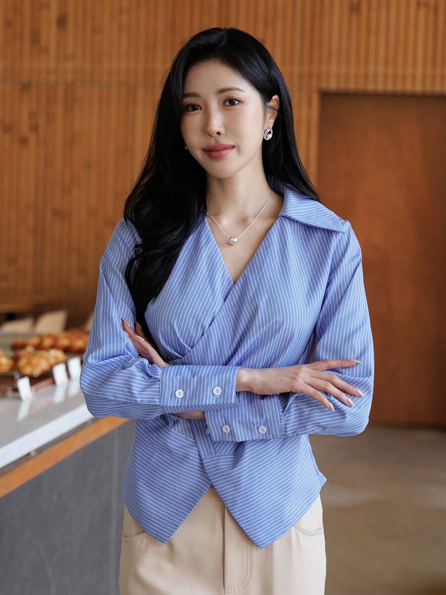 DAZY 休闲条纹V领修身女式衬衫,春夏款 - 藍色 - 查看 1