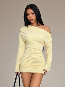SHEIN PETITE 女款時尚性感純色不對稱領口迷你洋裝，夏季女裝，適合嬌小女性 - 淡黃色 - 查看 5