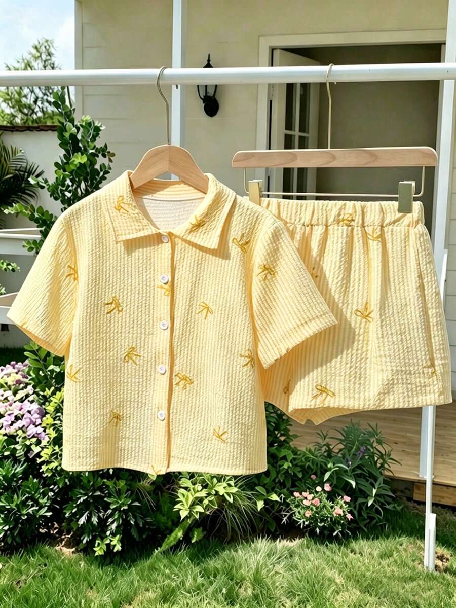 SHEIN Sparklyn 2pcs/Set Girls' Yellow Bow Striped Digital Print Outfit, Shirt Tee And Shorts, Suitable For Commuting And Daily Wear - Yellow - View 1