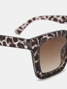 Lumivelle 2pcs Women's Oversized Plastic Frame Bohemian Style Fashion Glasses Set, Suitable For Everyday Wear, Accessories - Black White Leopard Print - View 7