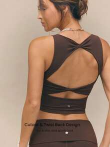 GLOWMODE FeatherFit™ Active Ambition Atasan Tank Top Crop Lembut Seperti Mentega dengan Leher Persegi dan Punggung Terbuka Berpilin, Cup yang Dapat Dilepas, Cocok untuk Yoga, Studio, dan Pakaian Sehari-hari dengan Dampak Rendah - Coklat - View 3