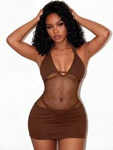 SHEIN BamGlam Mẫu váy ngắn ôm sát cơ thể thời trang đường phố mới năm 2026, thiết kế khoét ngực, bùng nổ và gợi cảm. Váy ngắn cạp siêu thấp phối lưới khoét rỗng. Thích hợp cho các lễ hội âm nhạc, kỳ nghỉ, tiệc tùng và hẹn hò. Đi dạo phố, du lịch. - màu nâu - Xem 2