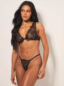 MISSGUIDED Delicate Lace Bralette And Thong Lingerie Set With Eyelash Trim And Sheer Design For Evenings - Black - View 3