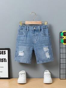 SHEIN Playful Pals 男童牛仔裤夏季新品：时尚休闲牛仔短裤，浅蓝色牛仔布，复古做旧破洞设计，直筒宽松版型，舒适柔软面料。适合日常通勤、上学、户外活动等各种场合。男童牛仔短裤 - 淺色水洗藍 - 查看 9