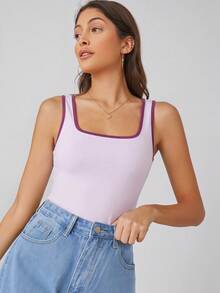 SHEIN BASICS Top ajustado de tirantes minimalista con ribete de contraste para mujer, casual de verano - Rosa - Ver 1