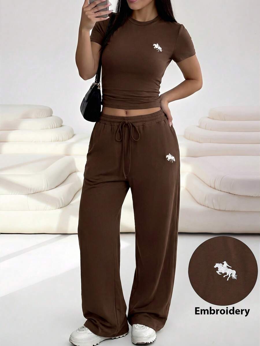 Solflare Plus Size Women's Spring/Summer Embroidered Knight Ruched Waist Short Sleeve T-Shirt And Casual Pants 2-Piece Set,For Daily Commute,Date, Commute, Party,Fall /Autumn/Winter/Summer,Christmas,New Year,Thanksgiving,Party,Wedding,Beach,Graduati,Chic,Sports,Casual,Going Out,Date,Appointment,Commute,Shining,Valentine's Day,Vacation,Casual,Y2k,Going Out,Graduation - Coffee Brown - View 1