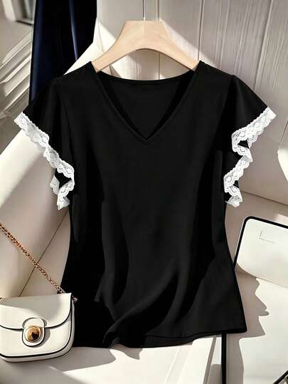 GlowEve CURVE Plus Size V-Neck Contrast Color Ruffle Trim Short Sleeve Casual Top