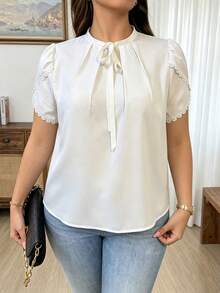 EMERY ROSE CURVE Plus Size Women Fashion Versatile Lace Patchwork Ruffle Tie Blouse - White - View 5