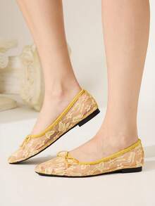 CUCCOO CHICEST Giày nữ mùa xuân hè mới, thiết kế nơ dễ thương, mũi vuông nhỏ, kiểu dáng slip-on, thanh lịch lãng mạn, đơn giản và gợi cảm, giày bệt nữ, giày dự tiệc hẹn hò, tiệc trà chiều, ngày Valentine, trang phục thanh lịch. - Lớn màu vàng - Xem 10