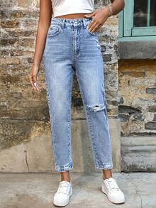 EMERY ROSE Plus Size Women's Fashion Distressed Pocket Zipper Versatile Denim Capri Pants - Light Wash - View 5