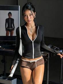 SHEIN Sports 女士春秋季运动外套，多巴胺粉色长袖，常规立领，撞色荧光绿拉链，纯色设计，时尚百搭，适合日常休闲、跑步、瑜伽、健身、网球、高尔夫等场合。 - 黑色 - 查看 3