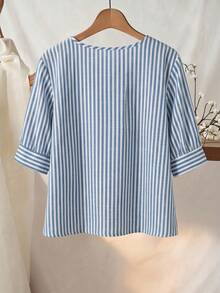 SHEIN Franclia Áo sơ mi nữ tay ngắn kẻ sọc, cài một hàng khuy, kiểu dáng thường ngày, thích hợp đi làm. - Xanh và trắng - Xem 2