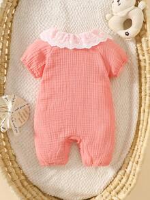 SHEIN Newborn Baby Girl Summer Lace Hollow Floral Collar Front Snap Romper - Pink - View 3