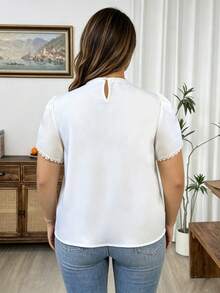 EMERY ROSE CURVE Plus Size Women Fashion Versatile Lace Patchwork Ruffle Tie Blouse - White - View 2