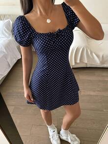 SHEIN 藏蓝色波点图案蝴蝶结领修身泡泡袖迷你连衣裙，适合派对、度假、海边休闲穿着 - 寶藍色 - 查看 1