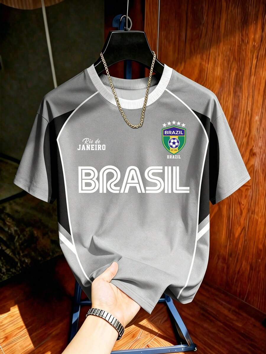 Manfinity Campus Court Áo đấu bóng đá Brazil BRASIL chữ vàng và xanh lá cây kiểu retro, áo tập bóng đá cổ tròn dáng rộng phối màu vàng và xanh lá cây tương phản, áo thun in hình dành cho nam/nữ, áo thể thao mùa hè cho nam, trang phục bóng đá. - Nhiều màu - Xem 1