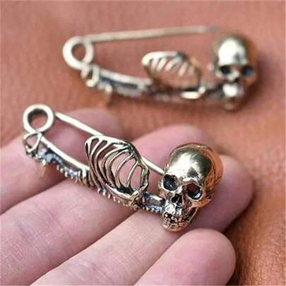 1pc Vintage Skull Brooch, Dark Gothic Brooch, Clothing Waist Closure Accessories, Jewelry. Best Gifts Birthday Graduation Home Decor Halloween Decor Fall Decor Room Decor
