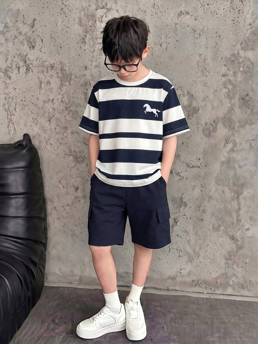 SHEIN Mirajuku 男童撞色圆领短袖衬衫和纯色短裤套装 - 藏蓝色 - 查看 1