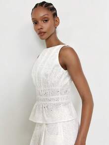 Maija Áo tank top nữ cổ thuyền khoét rỗng thêu họa tiết, viền bèo nhún, kiểu dáng thường ngày. - trắng - Xem 5