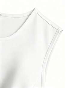 GlowEve CURVE Plus Size Summer Fashion Metal Decor Wrap Vest - White - View 3