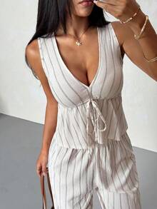 SHEIN PETITE 2 piezas Conjunto de verano casual de mujer con parte superior sin mangas a rayas con cinturón y pantalones, conjunto de 2 piezas para mujer para vacaciones y uso diario - Albaricoque - Ver 6