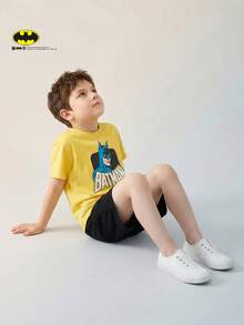 BATMAN X SHEIN Maija Kids Set de 2 piezas de camiseta de manga corta de cuello redondo con estampado de dibujos animados y pantalones cortos casuales para niño, adecuado para el verano - Multicolor - Ver 6