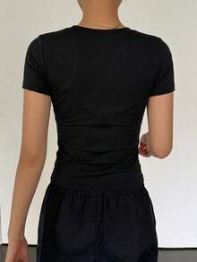 DAZY Camiseta ajustada de mujer con cuello cuadrado y manga corta - Negro - Ver 6