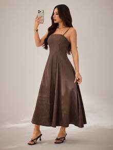 SHEIN PETITE Đầm midi không tay màu nâu dây mảnh dành cho nữ, kiểu dáng xuân/hè, họa tiết kẻ sọc - Hoàn hảo cho kỳ nghỉ, trang phục thường ngày, đi làm, những chuyến đi lãng mạn, du lịch trên tàu biển, phong cách đường phố, trang phục dự đám cưới, phong cách bohemian, trang phục hàng ngày, tối giản, đa năng và du lịch - Đầm nữ - màu nâu - Xem 9
