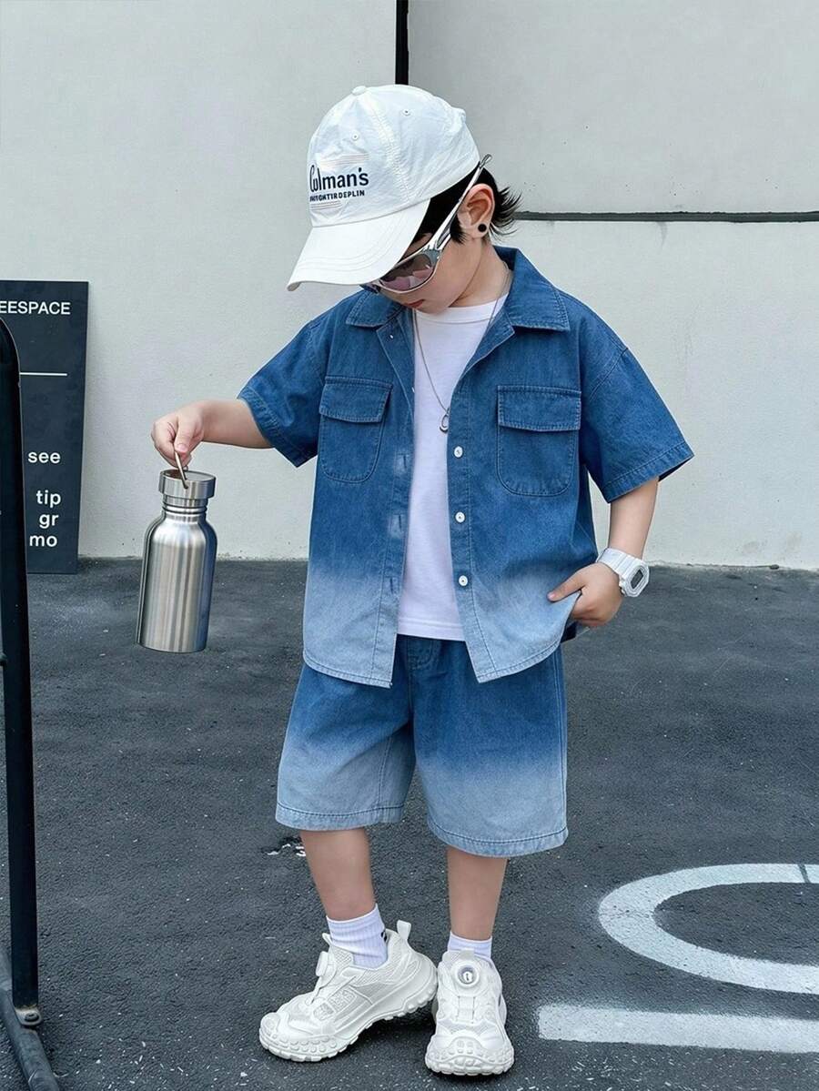 SHEIN Little Byeori 两件装小男孩休闲街头日韩涂鸦运动宽松印花衬衫短裤套装。适合家庭度假、聚会、上学、节日和运动。春夏季节穿着。