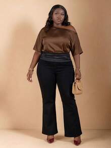 CurvyTilda Camiseta casual asimétrica de cuello para talla grande, versátil para uso diario, citas, té de la tarde, salir con amigos, ocasiones que combinan con todo, top de un hombro, para figura de reloj de arena - Marrón - Ver 5