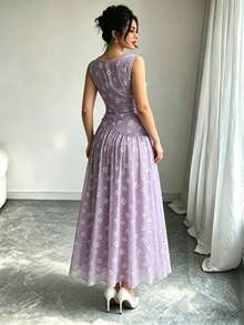 Modelyn Đầm không tay kiểu Pháp in hoa hồng, đầm dài nữ cổ khoét sâu, thiết kế xếp ly ở eo, đầm màu tím nhạt họa tiết hoa, phong cách nghỉ hè, trang phục thanh lịch mặc hàng ngày. - Nhiều màu - Xem 2