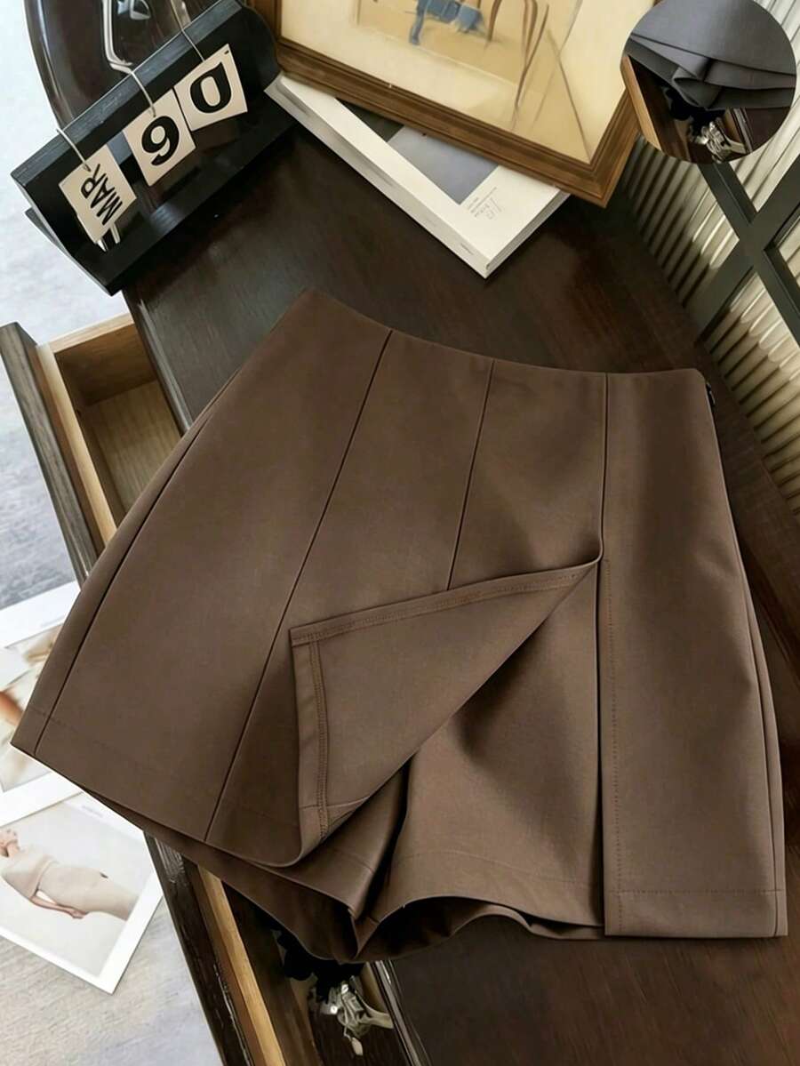 SHEIN Franclia 新款时尚休闲通勤百搭质感柔软面料高腰开衩短裤，女士双层开衩裙装A字裙裤，女士休闲连衣裙，女士迷你裙高腰修身A字开衩短裙百搭时尚日常休闲装，都市教师工作服，女士纯色休闲百搭半身裙，女士夏季短裤，女士春季短裤，女士夏季A字开衩性感棕色短裤半身裙，夏季服装，女士夏季度假裤，女士夏季服装，女士休闲半身裙休闲短裤夏季裙裤 - 棕色 - 查看 1