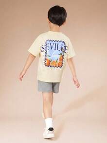 SUMWON Conjunto de camiseta de manga corta con estampado gráfico inspirado en la vintage Sevilla, España y pantalones cortos con cordón para niños, coordinado de verano - Amarillo - Ver 1