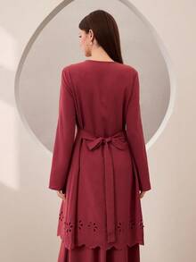 Graceveil Blouse décontractée élégante pour femmes à col rond, coupe laser, ourlet ondulé, manches longues et nœud devant. Couleur unie. - Lie de vin - Voir 4