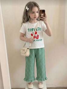 SHEIN Genkimix Kids Set de 2 piezas con camiseta con estampado de letras y pantalones a cuadros para niña - Verde - Ver 5
