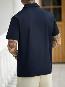 Manfinity CasualCool 男士舒适柔软短袖衬衫，采用刺绣拼接设计，适合正式或休闲场合，如度假、用餐、办公、居家休闲等，风格百搭，自穿或送礼皆宜，畅销扎染风格衬衫 - 彩色 - 查看 2