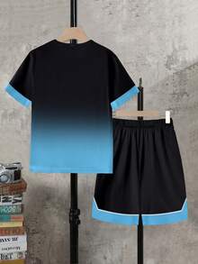 Bộ 2 món cho bé trai, gồm áo thun ngắn tay và quần short in họa tiết Chicago phối màu gradient, kiểu dáng thể thao thường ngày, thích hợp cho mùa xuân/hè. - Nhiều màu - Xem 2