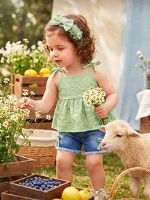 SHEIN Vintaside Kids 女婴夏季甜美清新花卉装饰吊带背心和牛仔短裤套装，蝴蝶结细节，适合日常外出、休闲旅行、家庭聚会、夏季购物 - 綠色 - 查看 3
