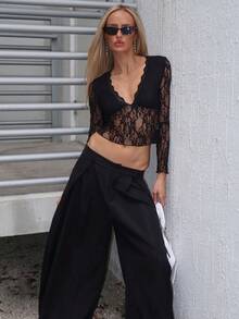 Brooke Lily 女款秋季/四季街頭風電音節波西米亞西式Y2K辣妹蕾絲V領長袖T恤黑色 - 黑色 - 查看 5