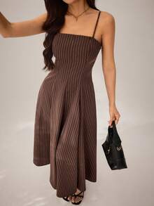 SHEIN PETITE Đầm midi không tay màu nâu dây mảnh dành cho nữ, kiểu dáng xuân/hè, họa tiết kẻ sọc - Hoàn hảo cho kỳ nghỉ, trang phục thường ngày, đi làm, những chuyến đi lãng mạn, du lịch trên tàu biển, phong cách đường phố, trang phục dự đám cưới, phong cách bohemian, trang phục hàng ngày, tối giản, đa năng và du lịch - Đầm nữ - màu nâu - Xem 7