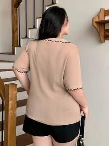 Dazy Plus 撞色拼接缝边宽松休闲百搭通勤大码女式春夏针织上衣 - 卡其色 - 查看 2