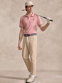Courvante 男士時尚休閒商務短袖 Polo 衫，針織布料圖案淺粉色，配對比飾邊、刺繡與鈕扣 - 淺粉色 - 查看 1