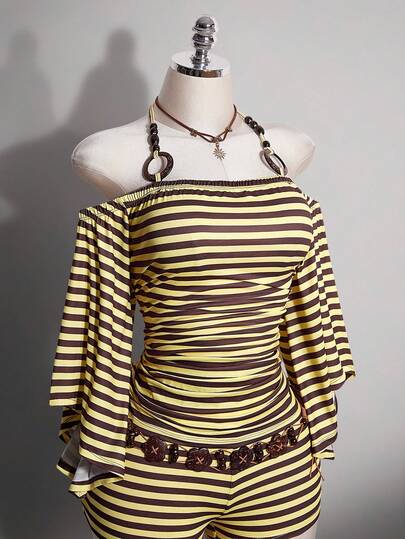 SHEIN ICON Áo thun nữ cỡ lớn mùa xuân/hè phong cách retro gợi cảm cá tính, thường ngày, đường phố, phong cách Millennials Y2K màu vàng nền nâu sọc vòng vỏ dừa đính hạt cườm cổ yếm buộc dây tay bồng eo xếp ly dáng ôm