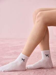 Bonmuse 5 Pairs Women's Warm Thick Soft Retro Casual Mid-Calf Socks, Knitted Fuzzy Socks, Random Colors - Multicolor - View 4
