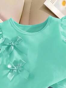 SHEIN 女童两件套：纯色针织上衣配3D蝴蝶结装饰+牛仔裤，可爱休闲的春夏装扮，适合日常穿着和户外活动 - 綠色 - 查看 5